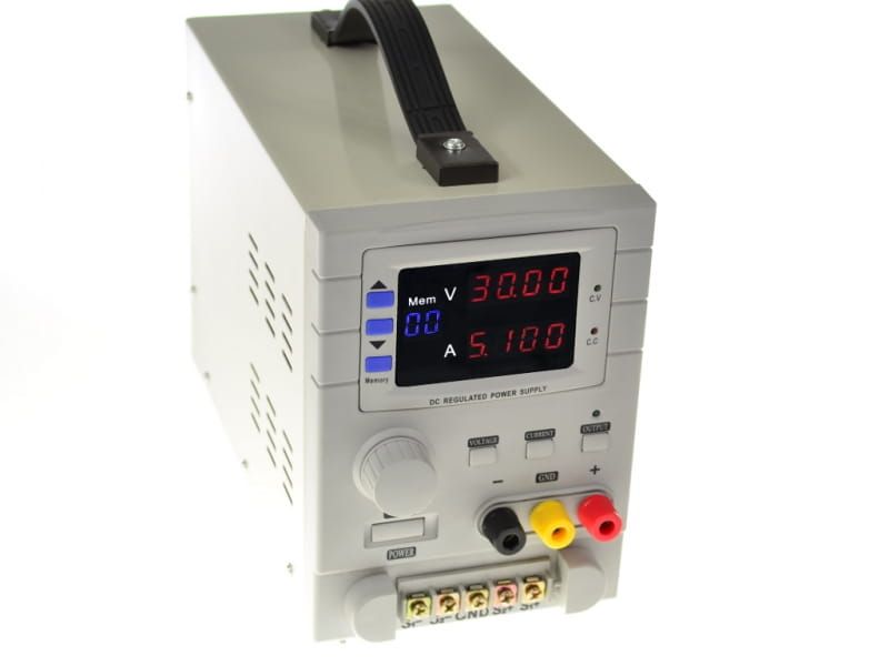 Zasilacz laboratoryjny WEP 305DB 30V 5A 3xOUT +USB +60 pamięci ustawień